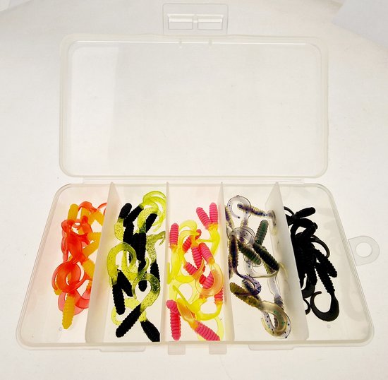60x Twister enkel 4cm - 1,6 inch assortiment A in diverse kleuren uit Amerika in een tackle box van Troutlook