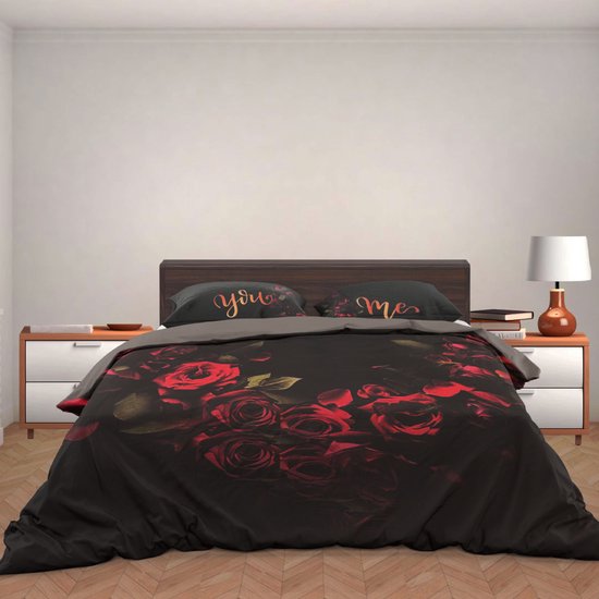 Bed Glow & Apparel - SPECIAAL VALENTIJNSDAGGE SCHENK!!! - Dubbele persoons Dekbedovertrekset 200 x 200 cm en 2 kussensloops 60x70 cm - 100% katoen - Bloemen patroon in hart figuur van Bed Glow & Apparel