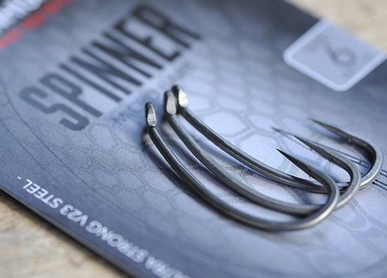 Carp Whisperer - Spinner Rig Haak - 10 stuks - Haak Maat: 2 - Black Edition