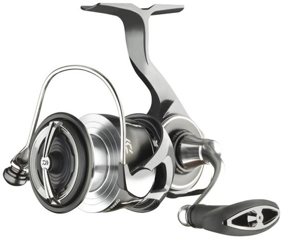 Daiwa 24 Luvias Power Custom LT2500D van Daiwa