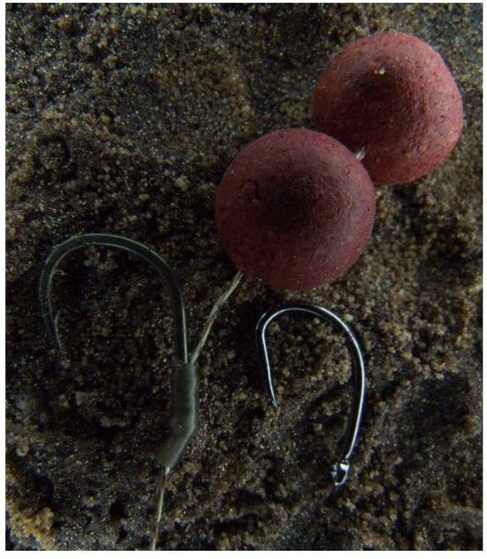 Gardner Covert Dark Mugga Hooks Barbed #8 van Gardner