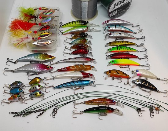 Kunstaas set - 51 delig - Alle type roofvis - 2x 300M vislijn - Pluggen - Spinners - Jerkbaits - Crankbaits - Snoek - Snoekbaars - Baars van Merkloos