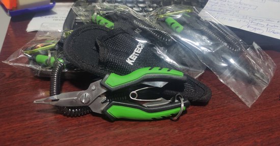 Merkloze Vis Tangen 14cm met Holster