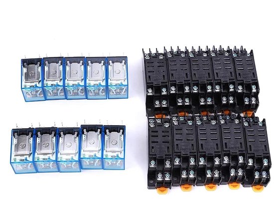 Set van 10 8-Pins Relais met Hoogwaardige Elektronische Componenten en Basis Spoel DC 24V voor Diverse Toepassingen van Merkloos