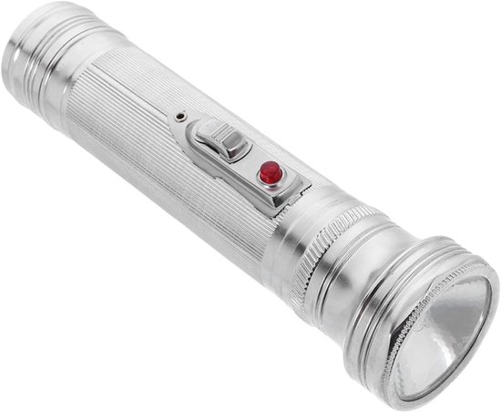 Vintage Handheld Zaklamp Stijl Duurzaam Metaal Betrouwbare Retro Verlichting voor Kamperen Thuisdecoratie Nostalgische Flashlight Batterijen